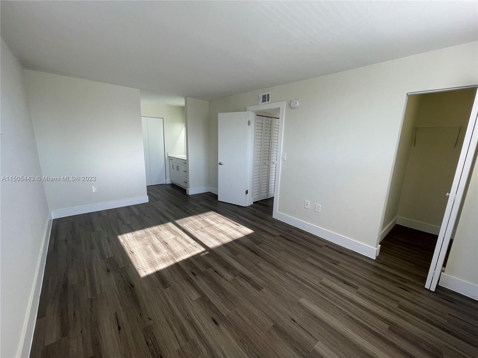 8101 Crespi Blvd # 205