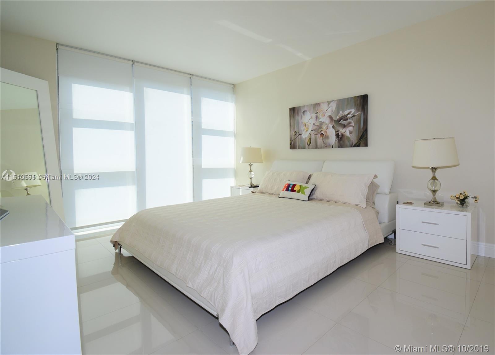 10275 Collins Ave # 521