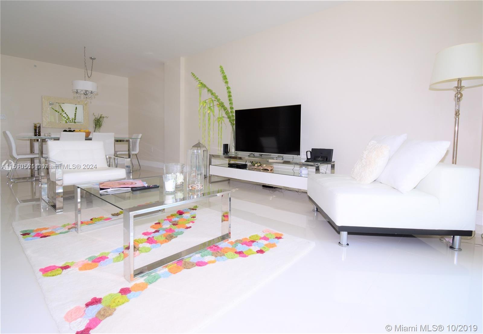 10275 Collins Ave # 521