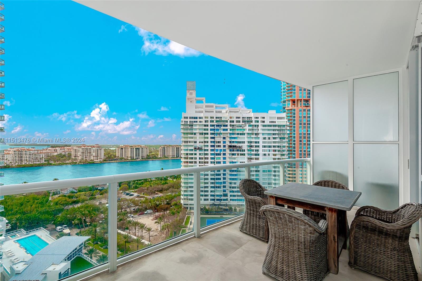 50 S Pointe Dr # 1804