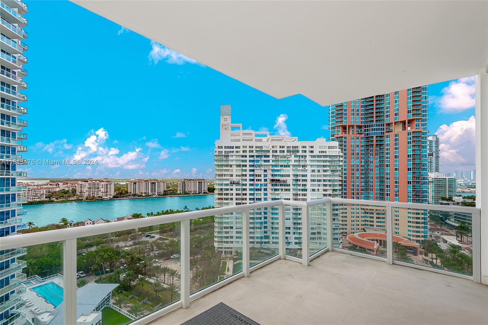 50 S Pointe Dr # 1804