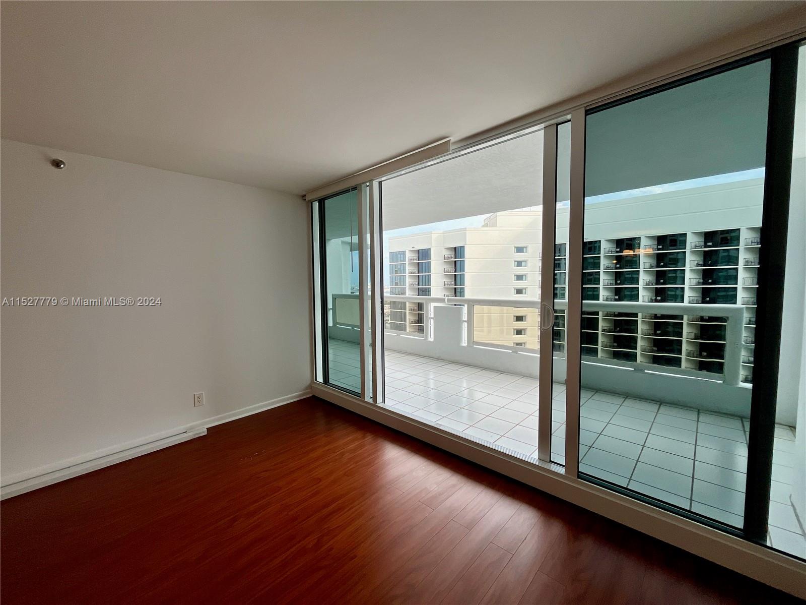 1717 N Bayshore Dr # 3242 Unit: A-3242