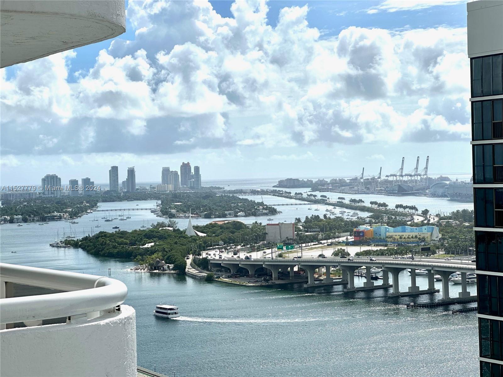1717 N Bayshore Dr # 3242 Unit: A-3242