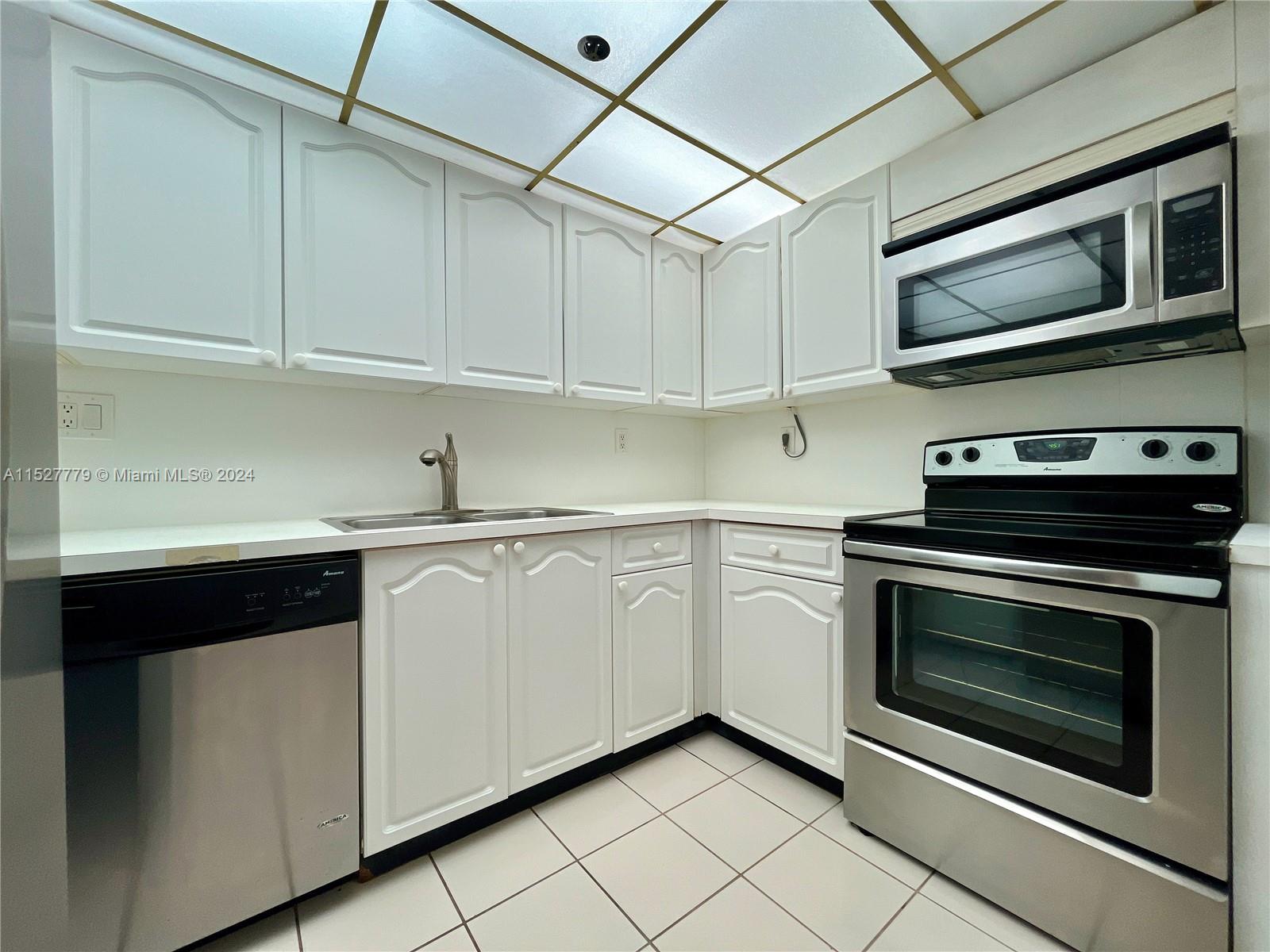 1717 N Bayshore Dr # 3242 Unit: A-3242