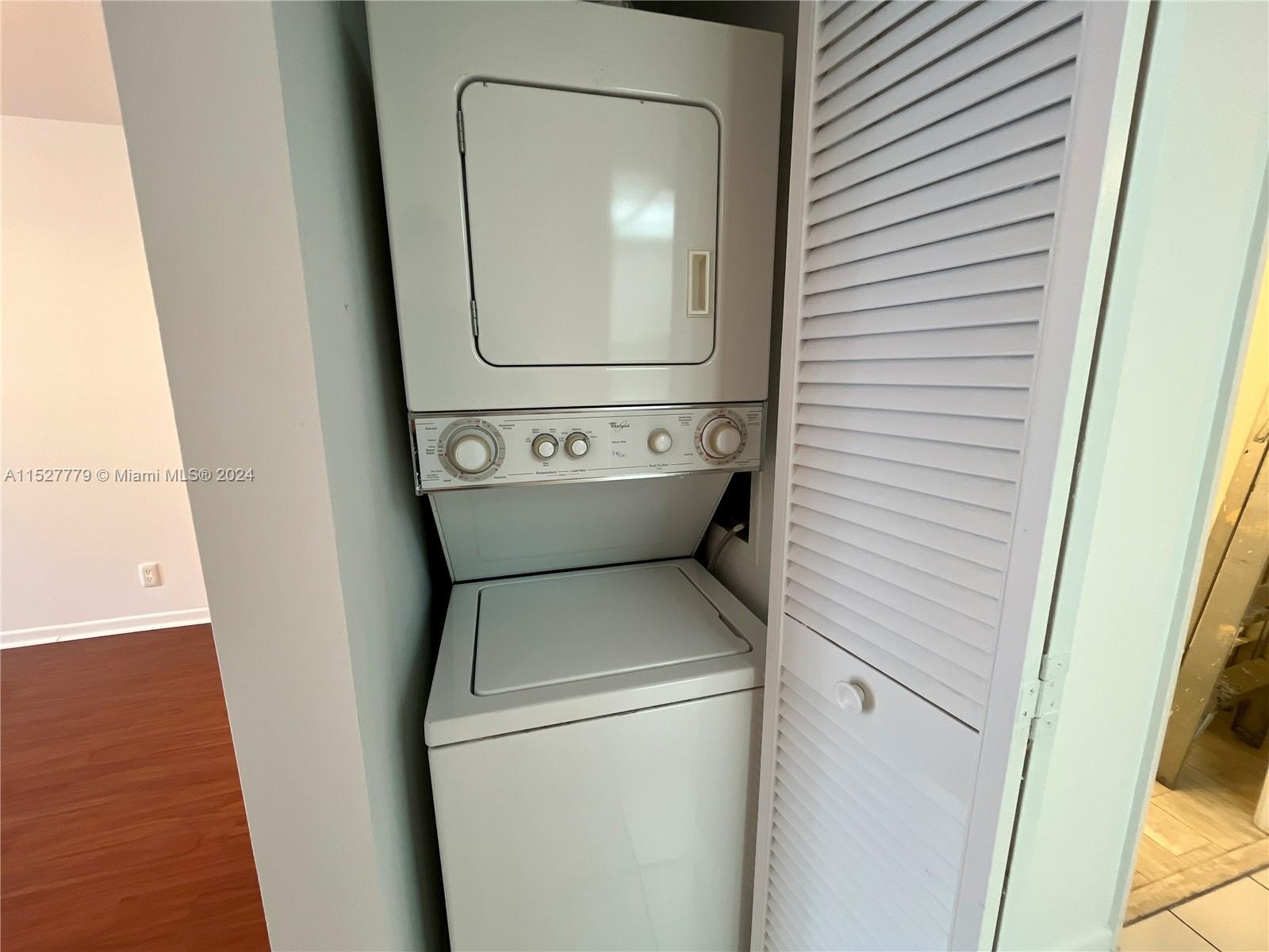 1717 N Bayshore Dr # 3242 Unit: A-3242