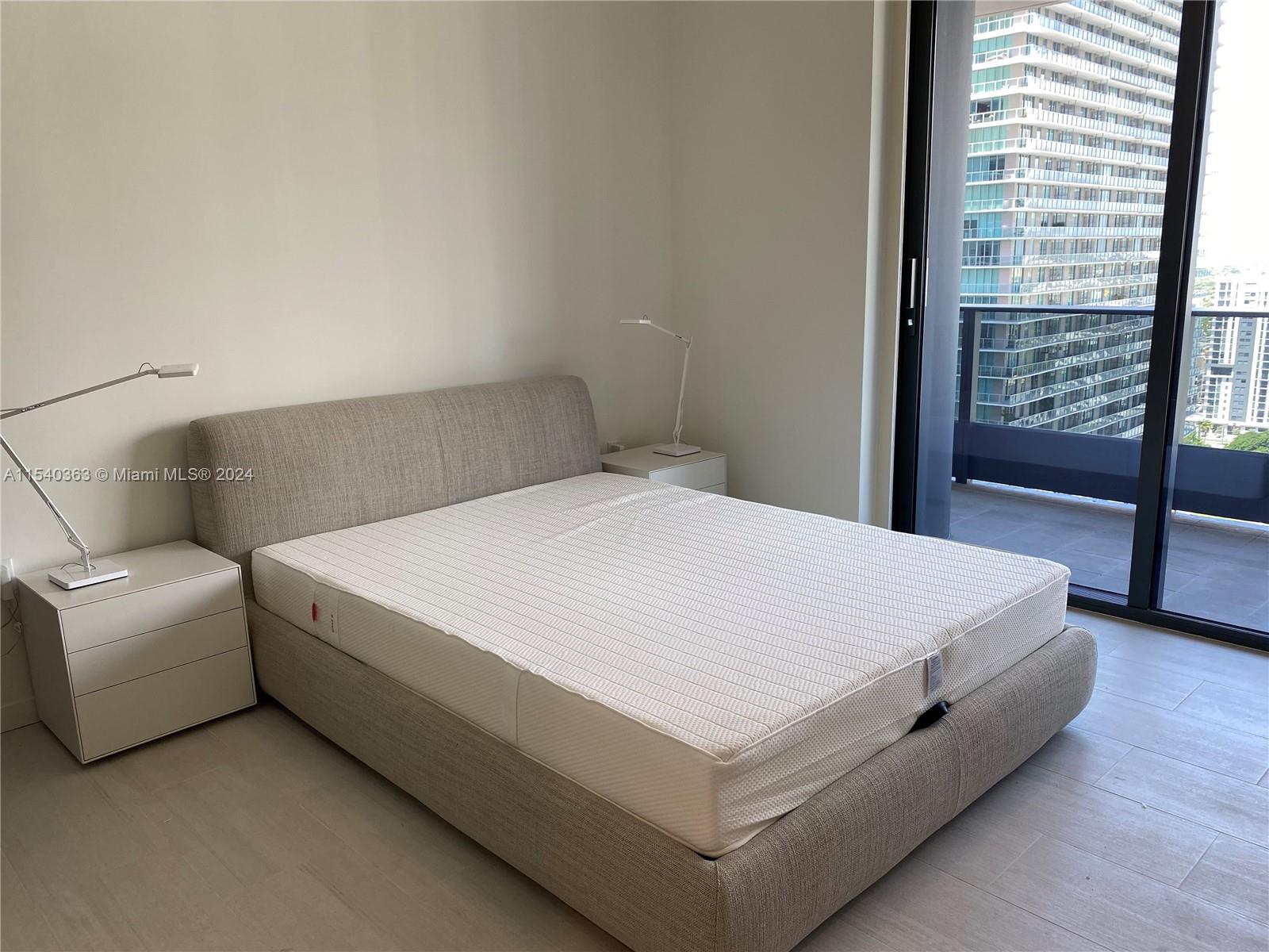 1000 Brickell Plz # 2604