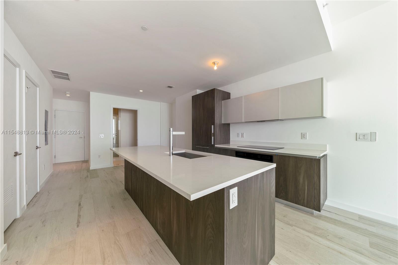 480 NE 31st St # 2202