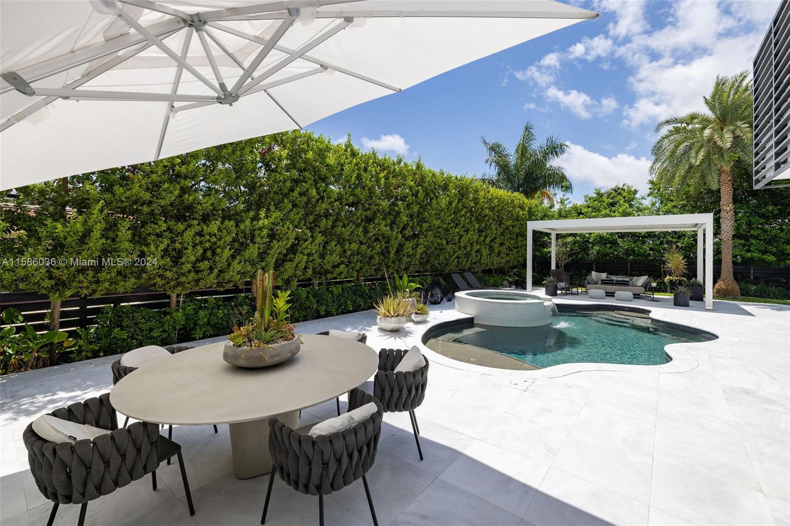 314 Seven Isles Dr