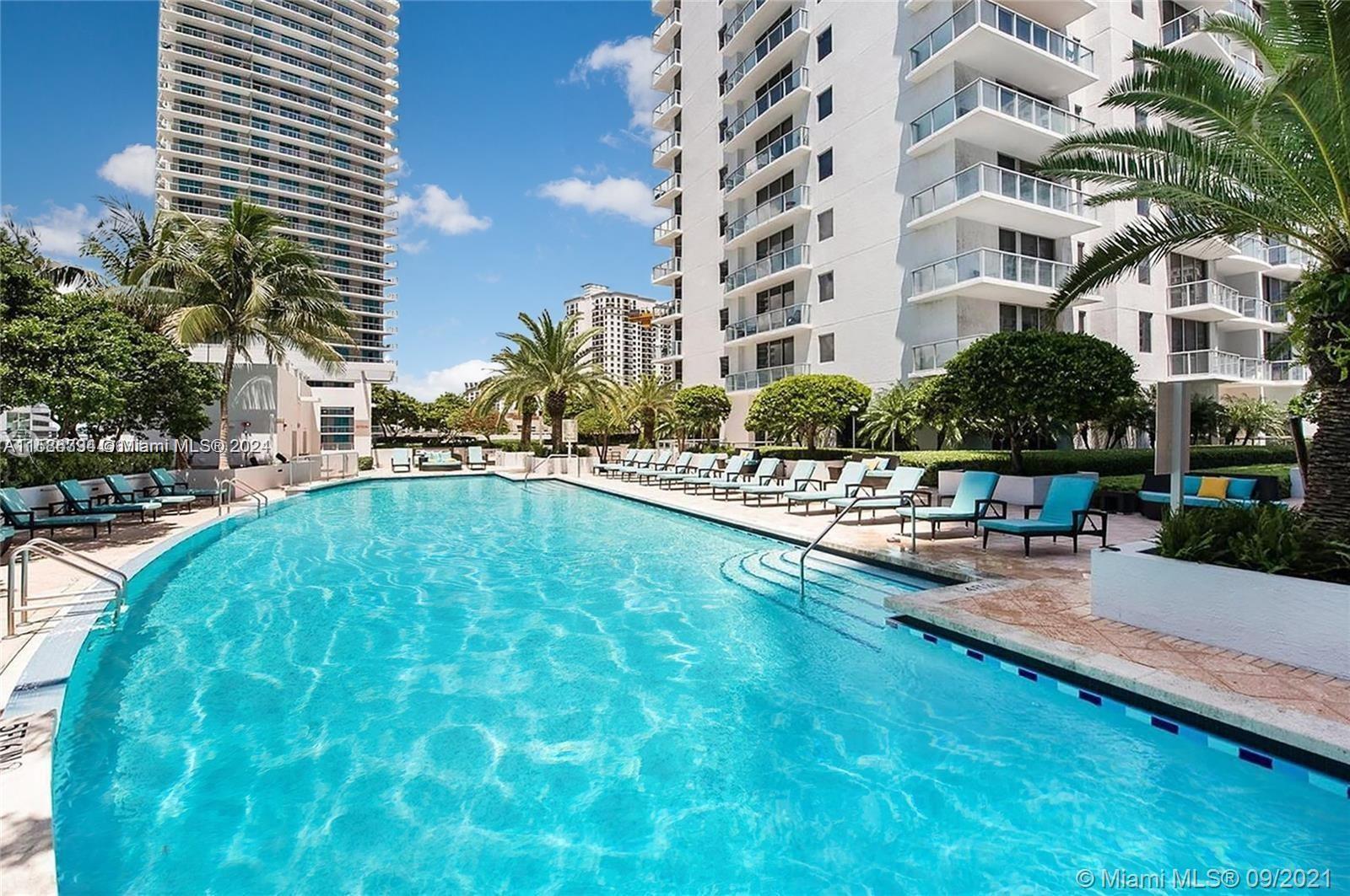 1050 Brickell Ave # 606