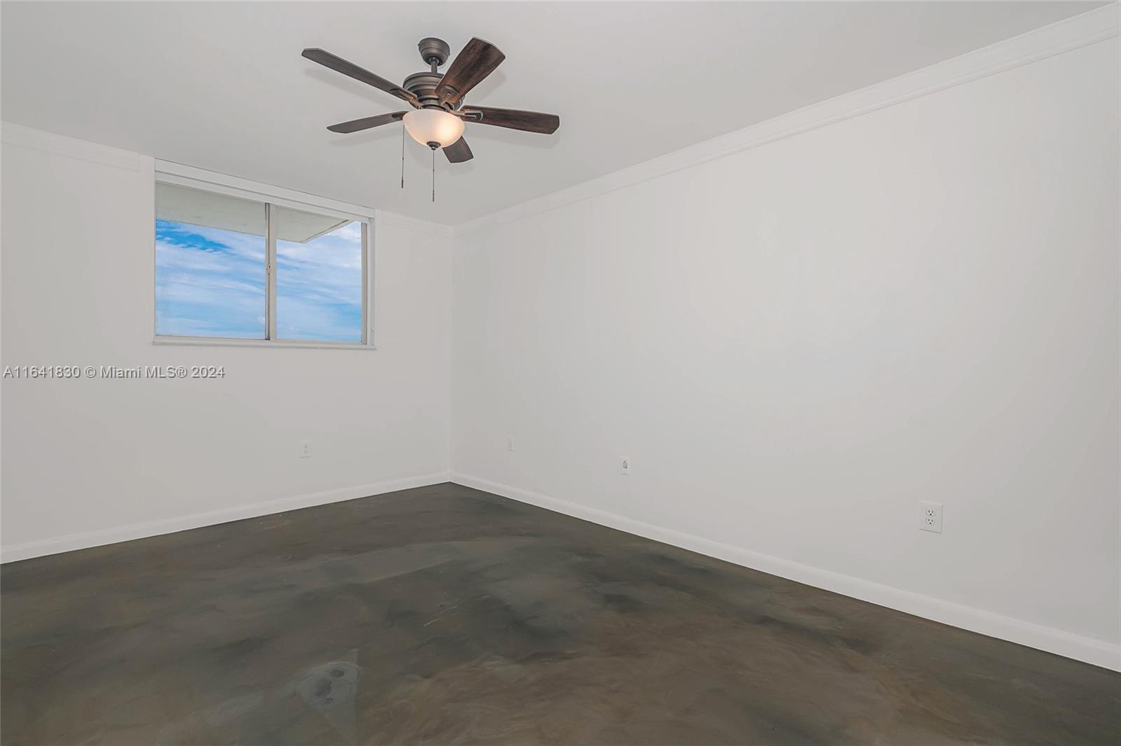 1688 West Ave # 07 Unit: PH-07