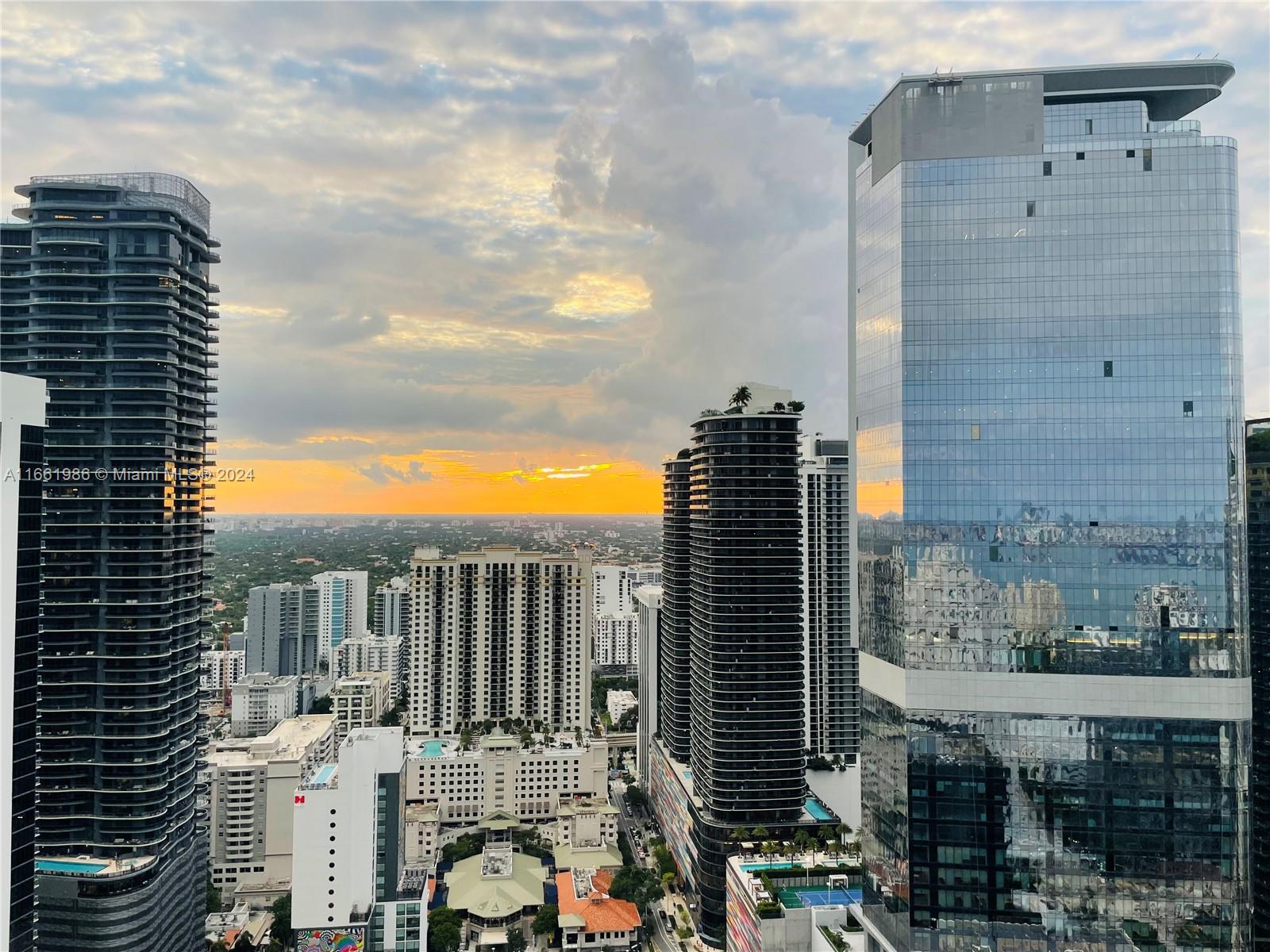 950 Brickell Bay Dr # 4400