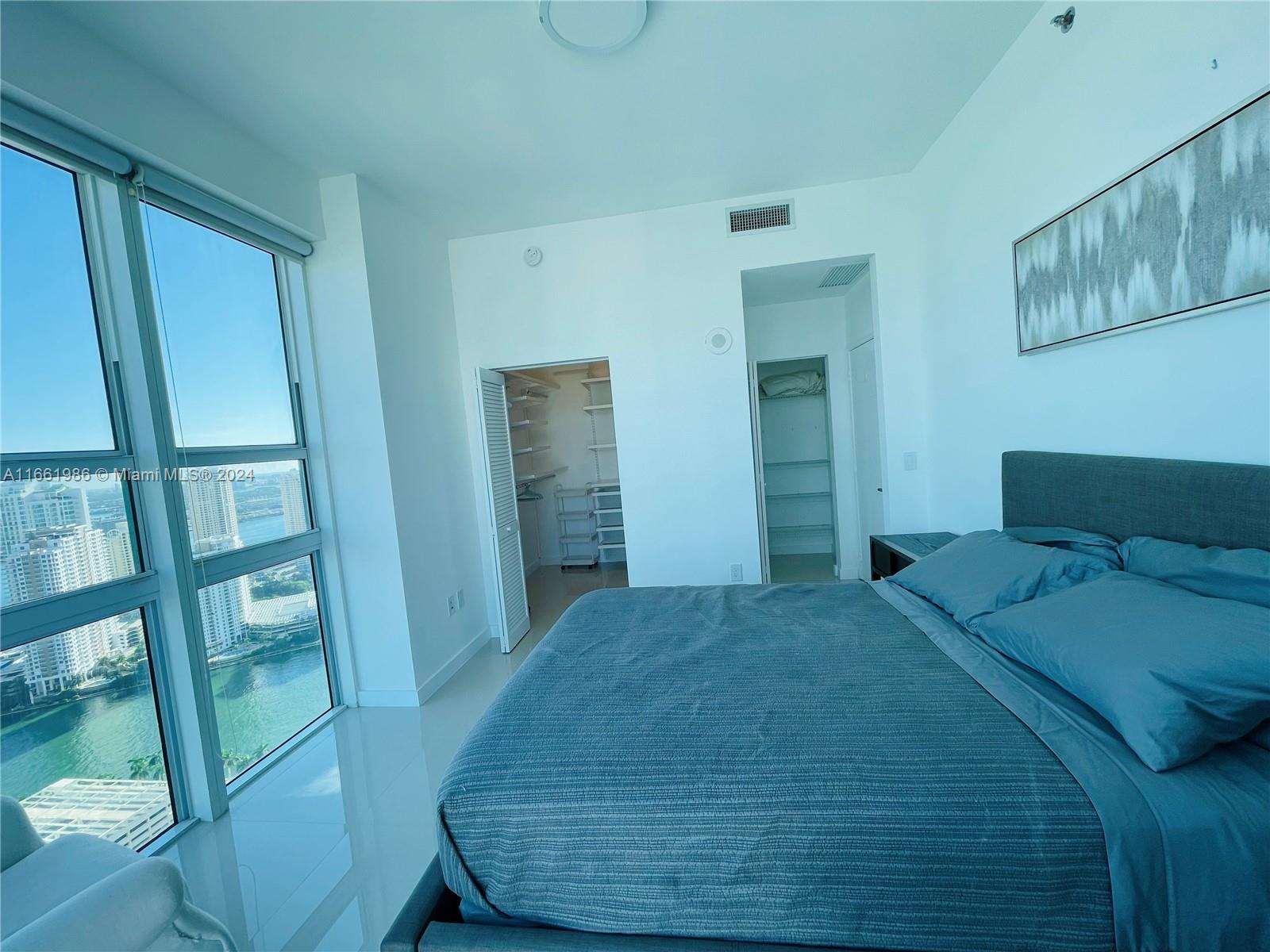 950 Brickell Bay Dr # 4400