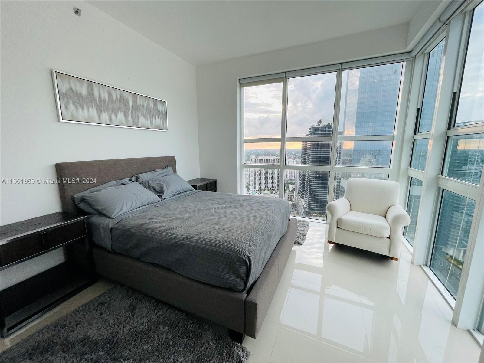 950 Brickell Bay Dr # 4400
