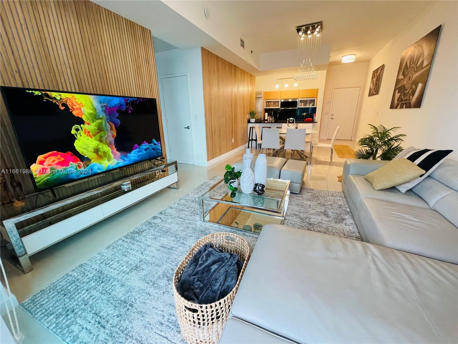 950 Brickell Bay Dr # 4400