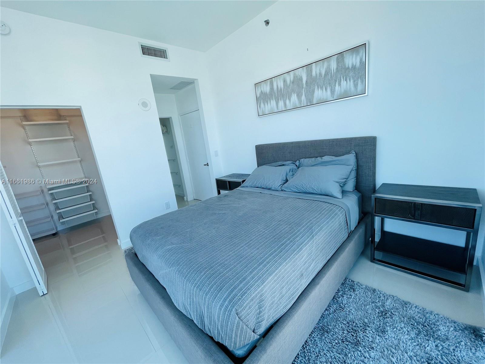 950 Brickell Bay Dr # 4400