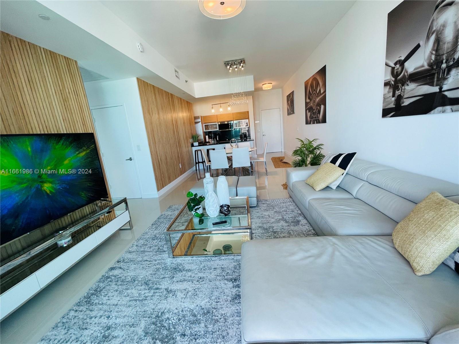 950 Brickell Bay Dr # 4400