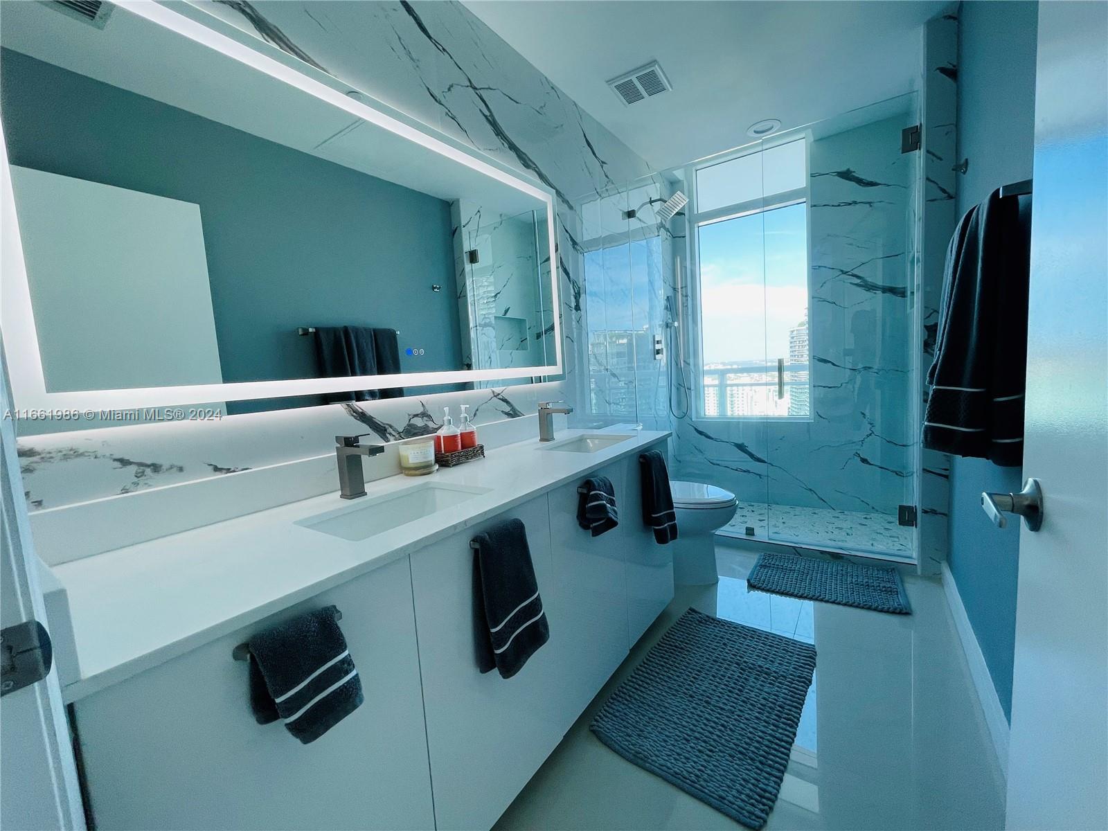 950 Brickell Bay Dr # 4400