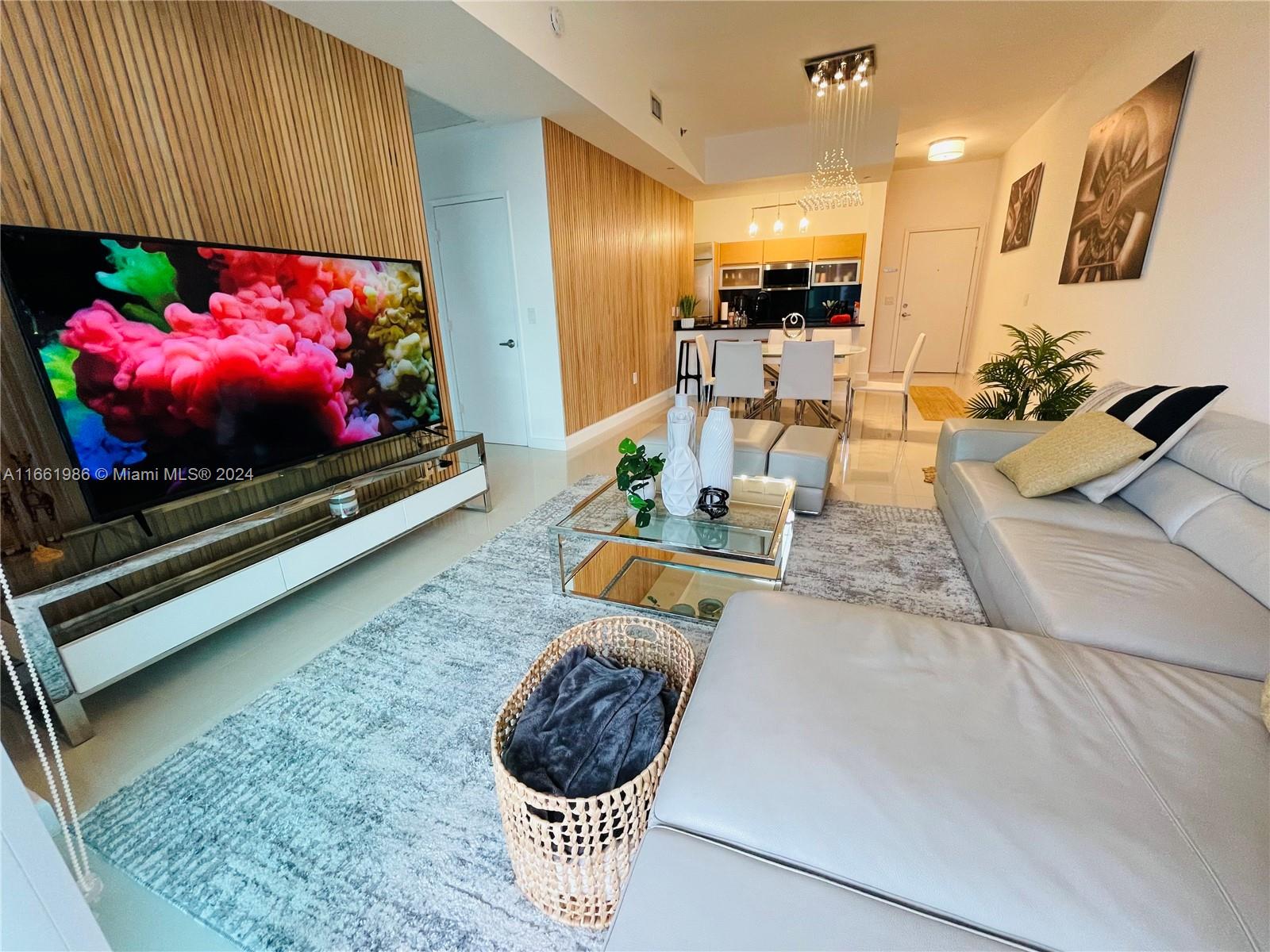 950 Brickell Bay Dr # 4400