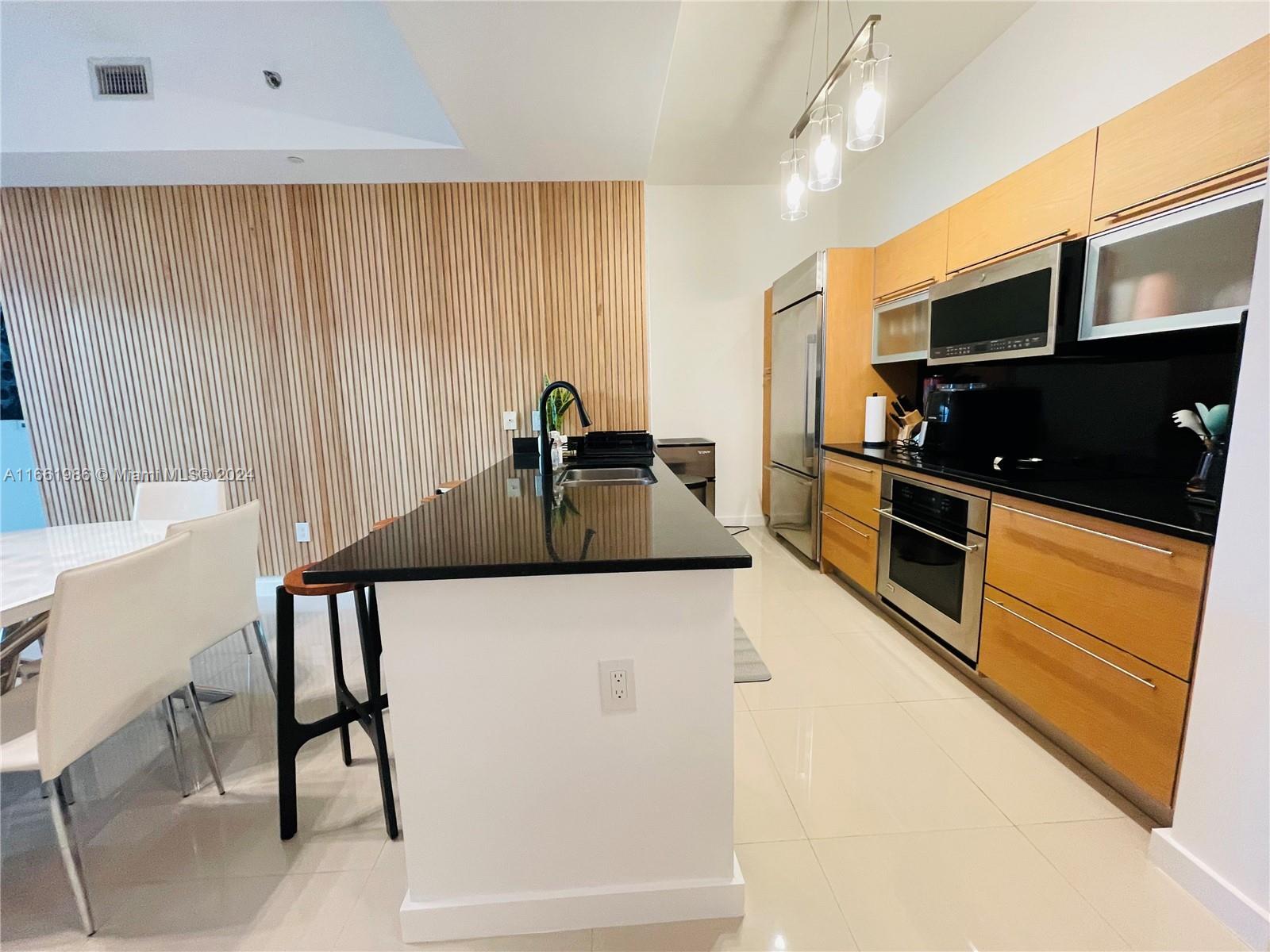 950 Brickell Bay Dr # 4400
