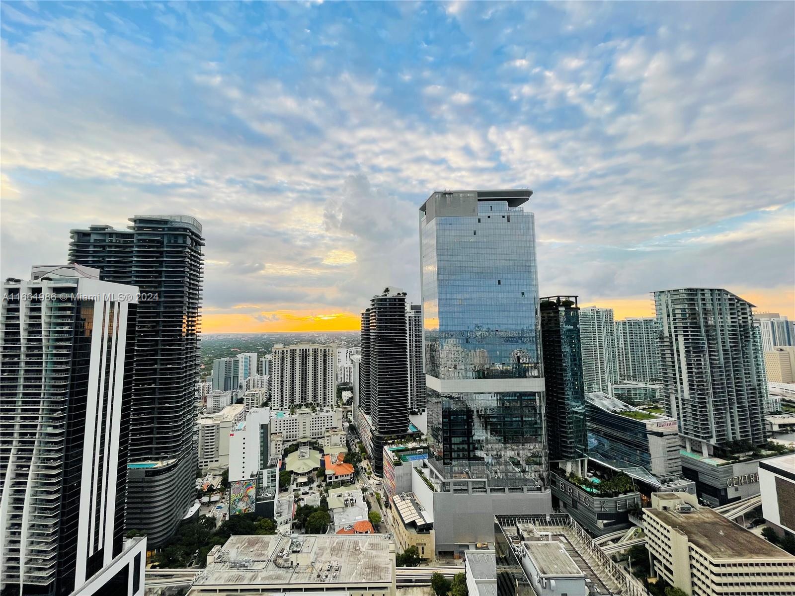 950 Brickell Bay Dr # 4400