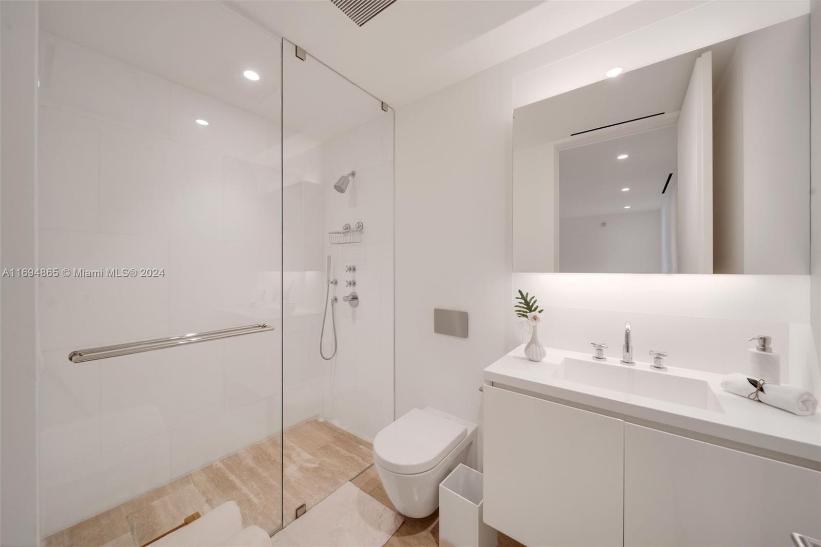 9001 Collins Ave # 605 Unit: S-605