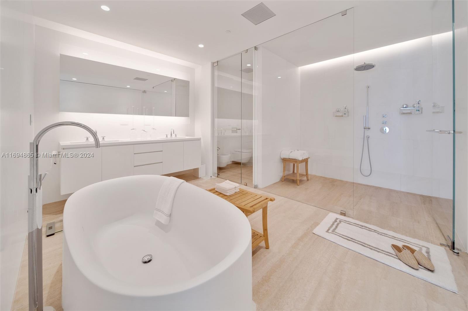 9001 Collins Ave # 605 Unit: S-605