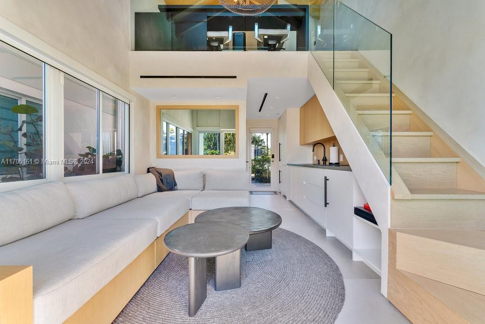 100 S POINTE DR # 12 Unit: CABANA 12