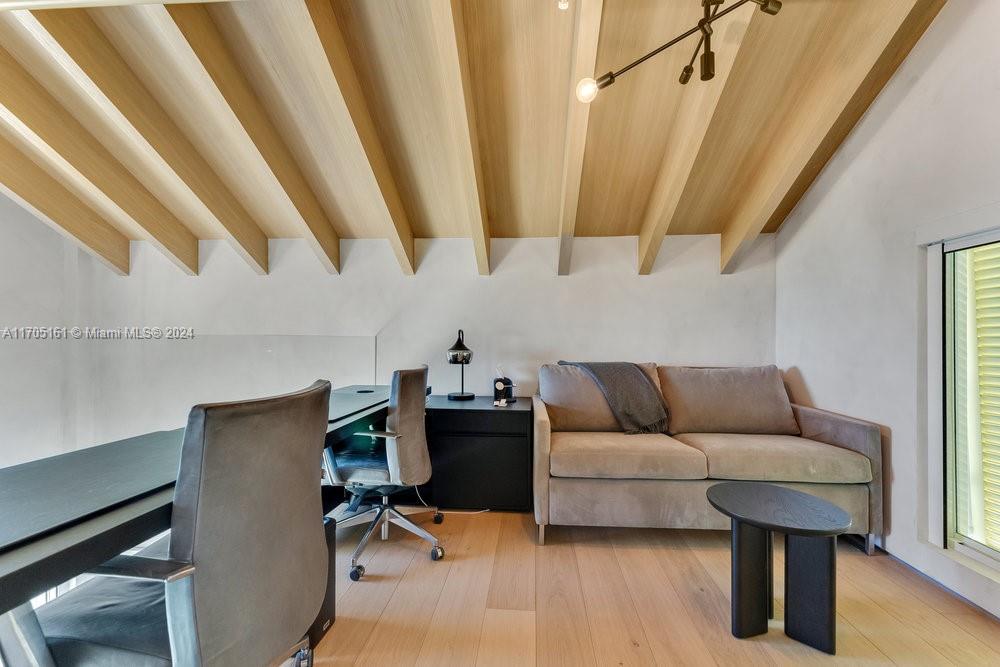 100 S POINTE DR # 12 Unit: CABANA 12