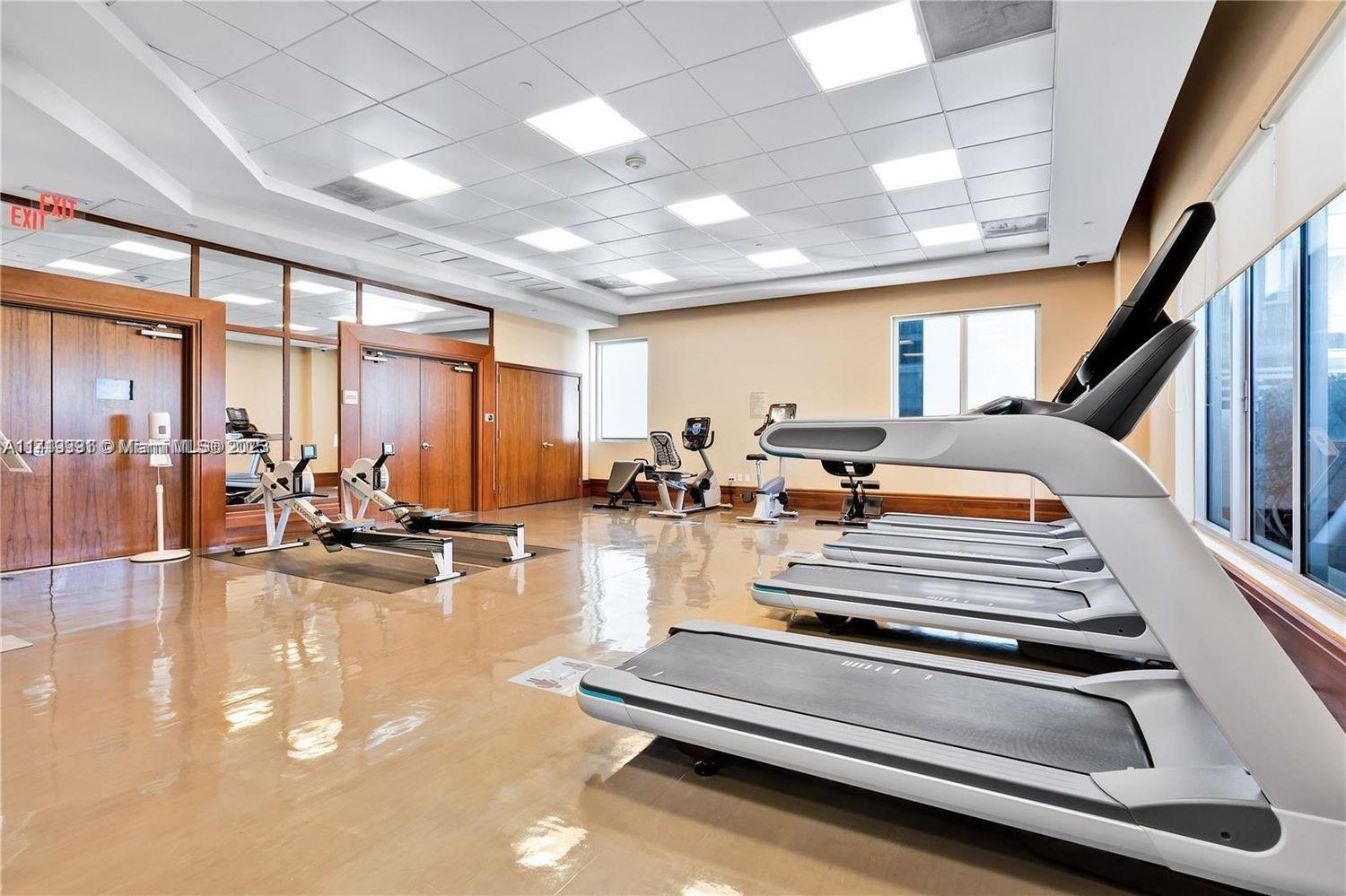 1050 Brickell Ave # 814