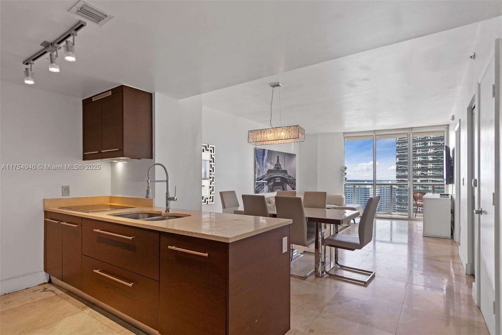 485 Brickell Ave # 2209
