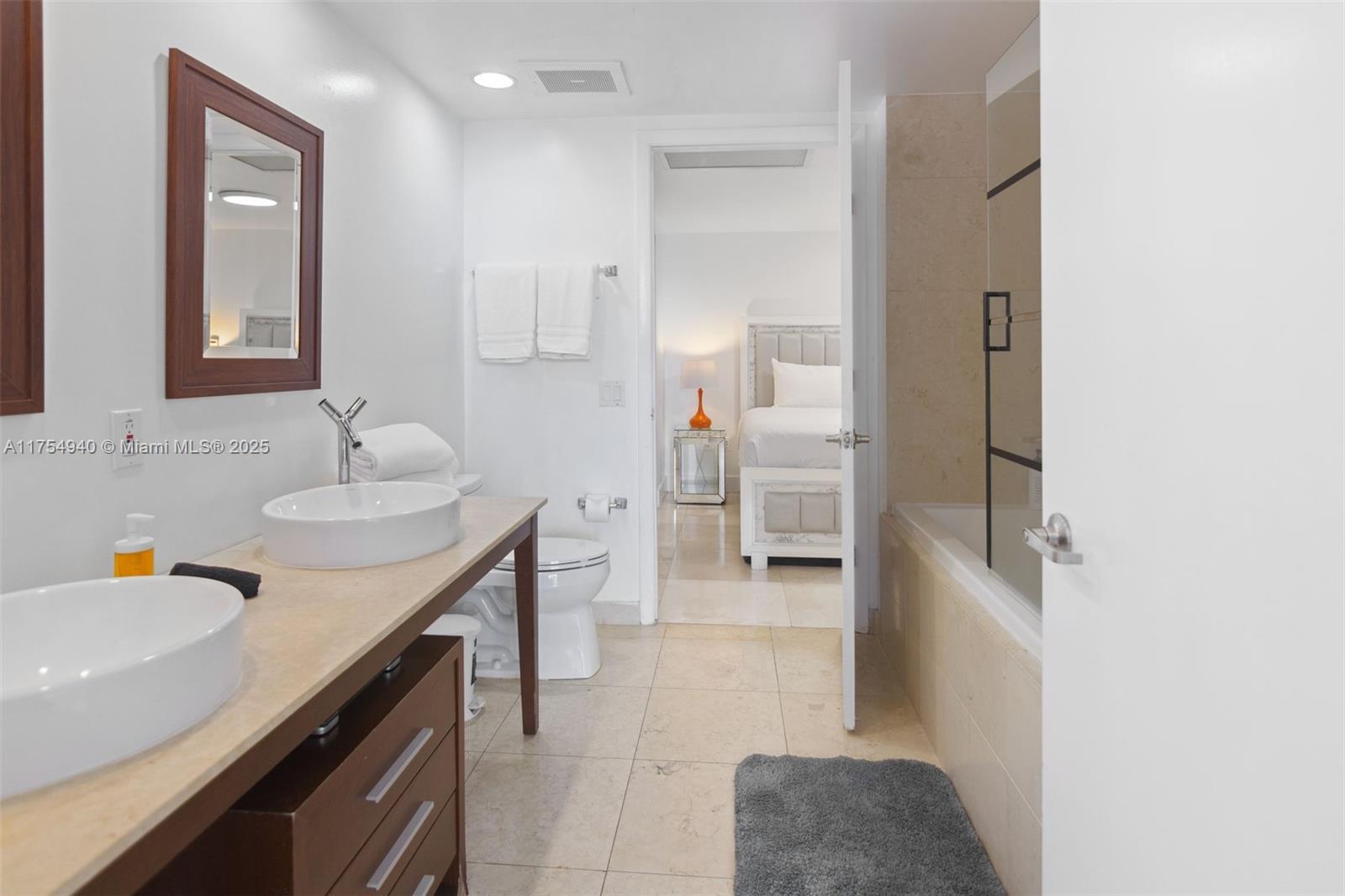 485 Brickell Ave # 2209