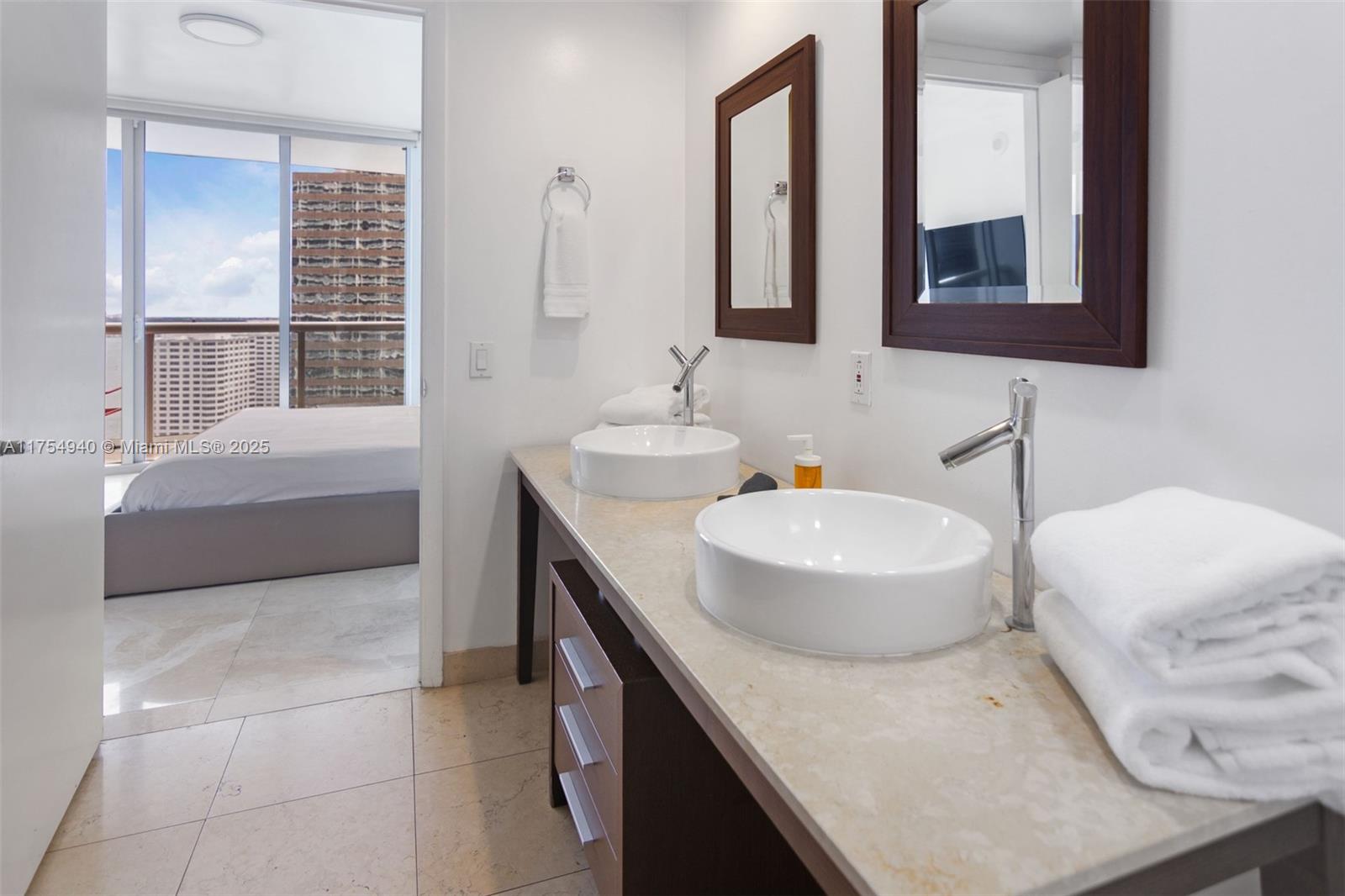 485 Brickell Ave # 2209