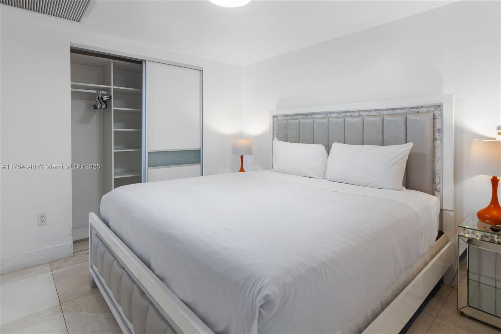 485 Brickell Ave # 2209