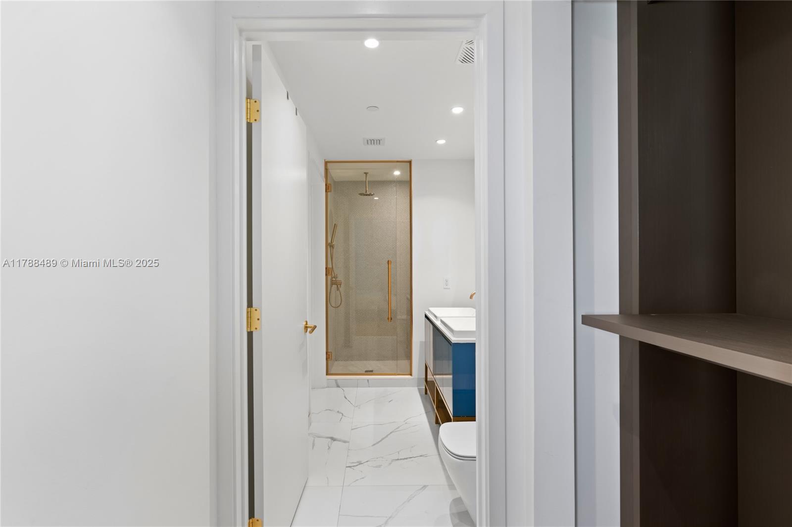 2678 Tigertail Ave # 615