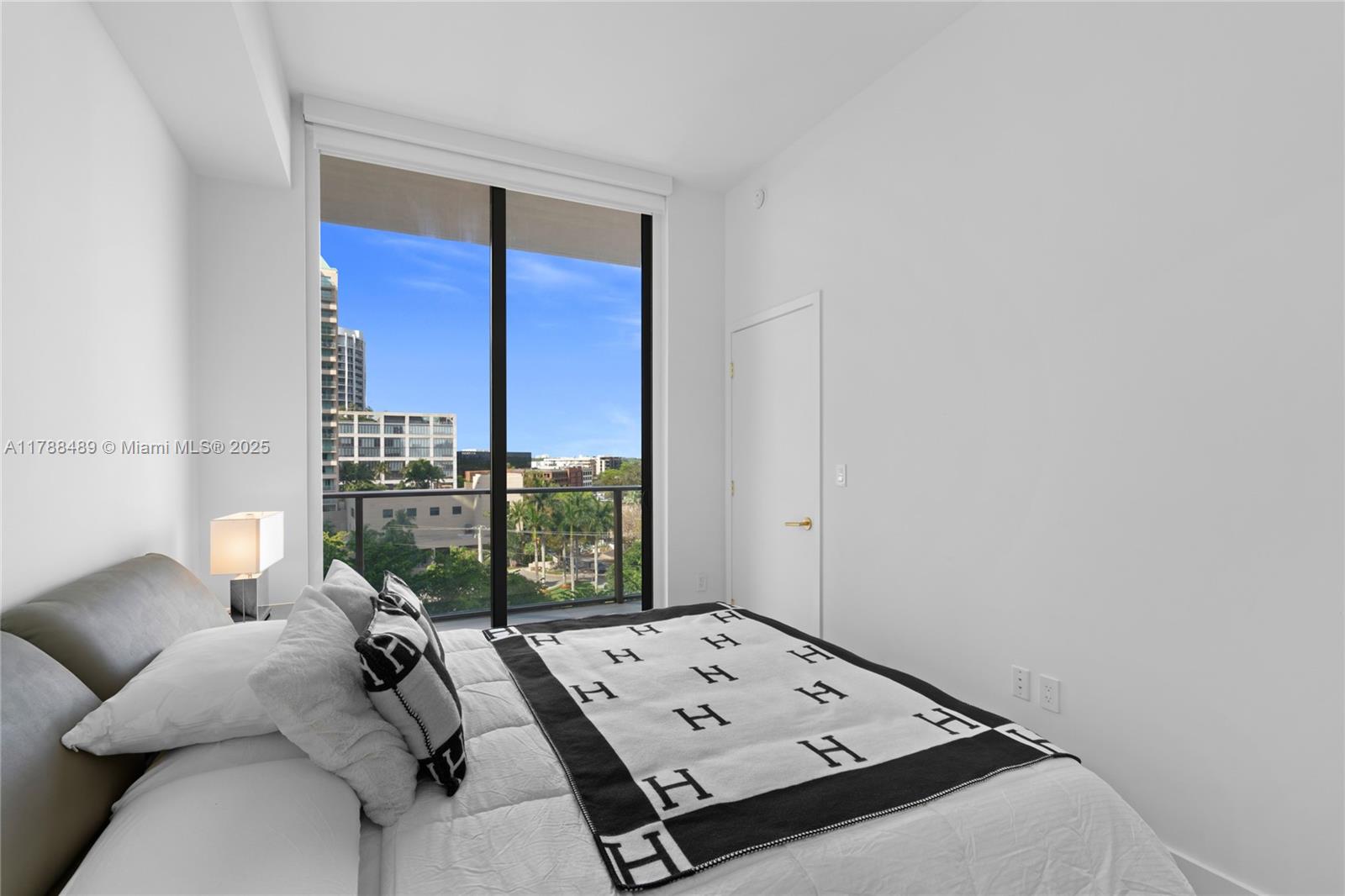 2678 Tigertail Ave # 615