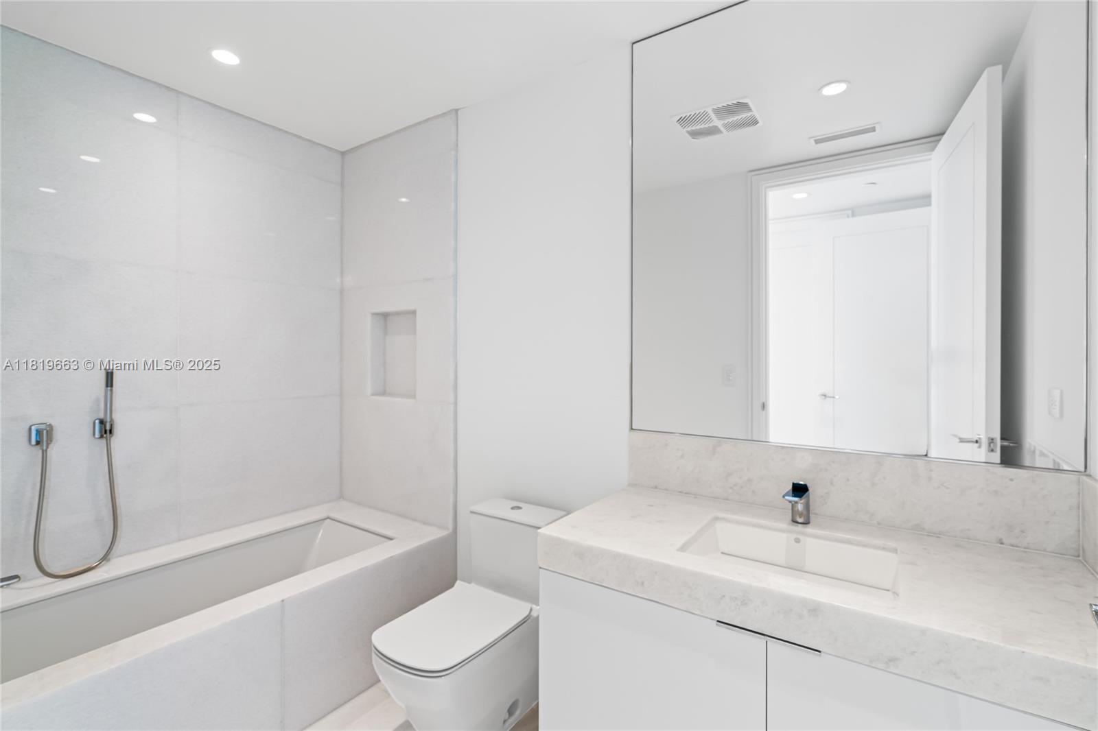 17975 Collins Ave # 3502 Unit: N-3502