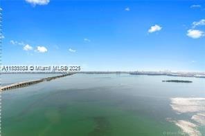 650 NE 32nd St # 2305