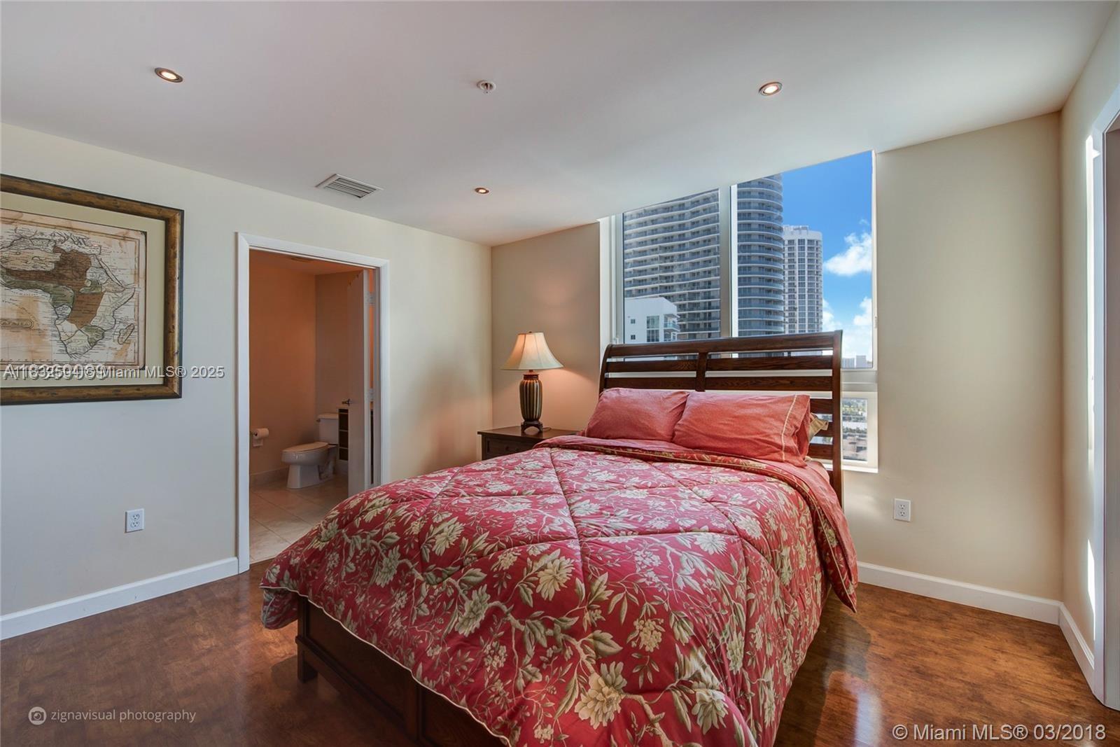 1900 N Bayshore Dr # 3218