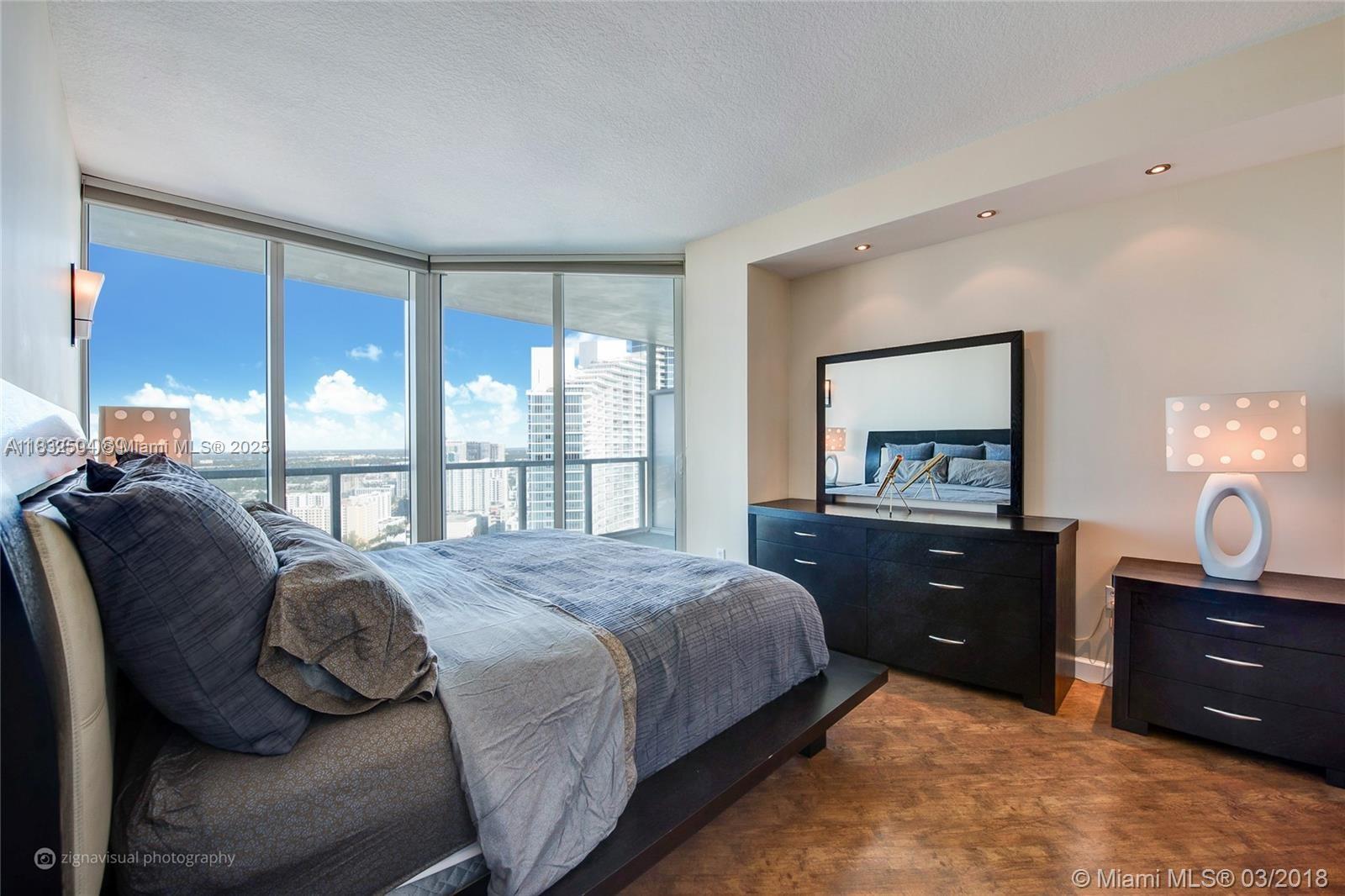 1900 N Bayshore Dr # 3218