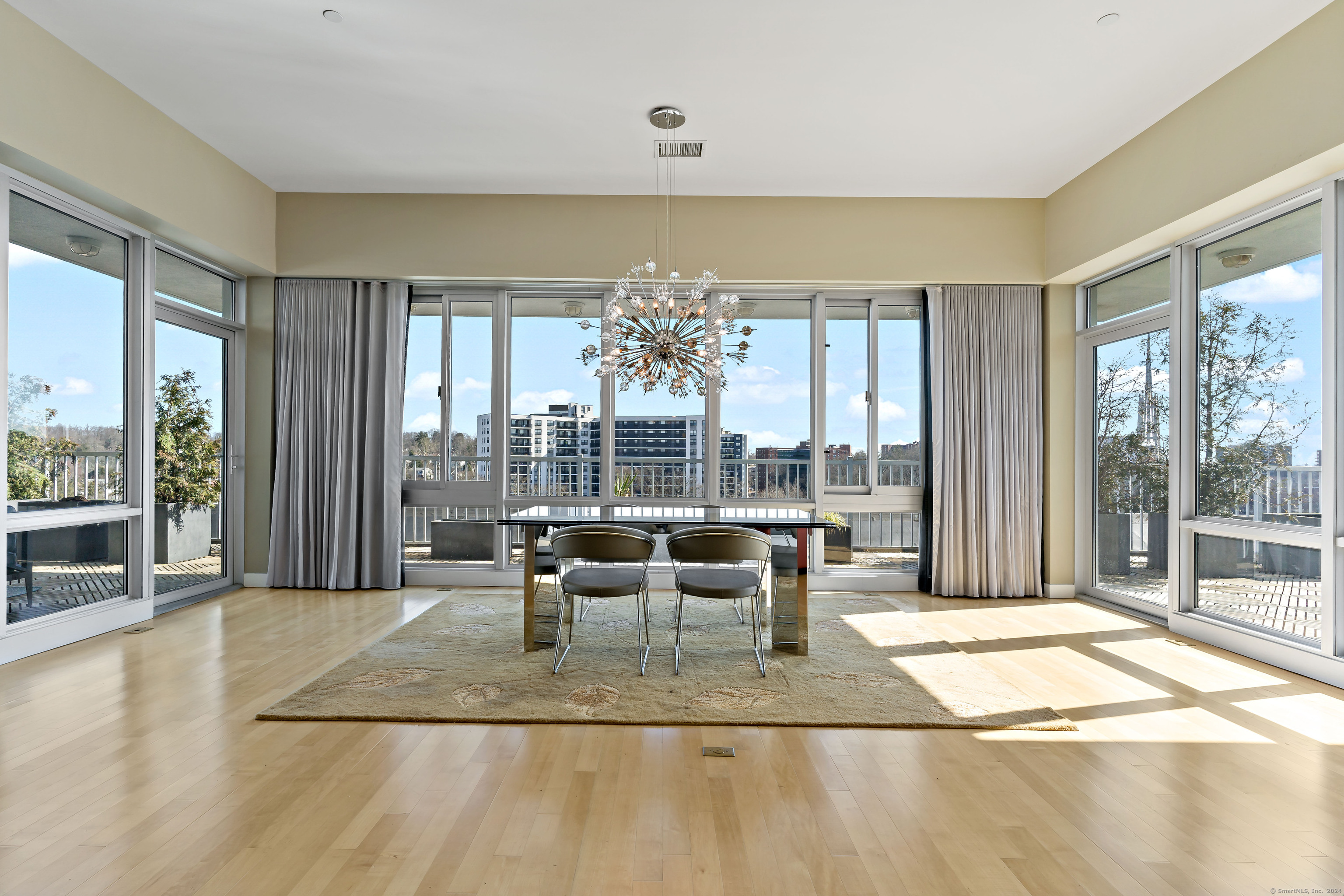 1515 Summer Street 802