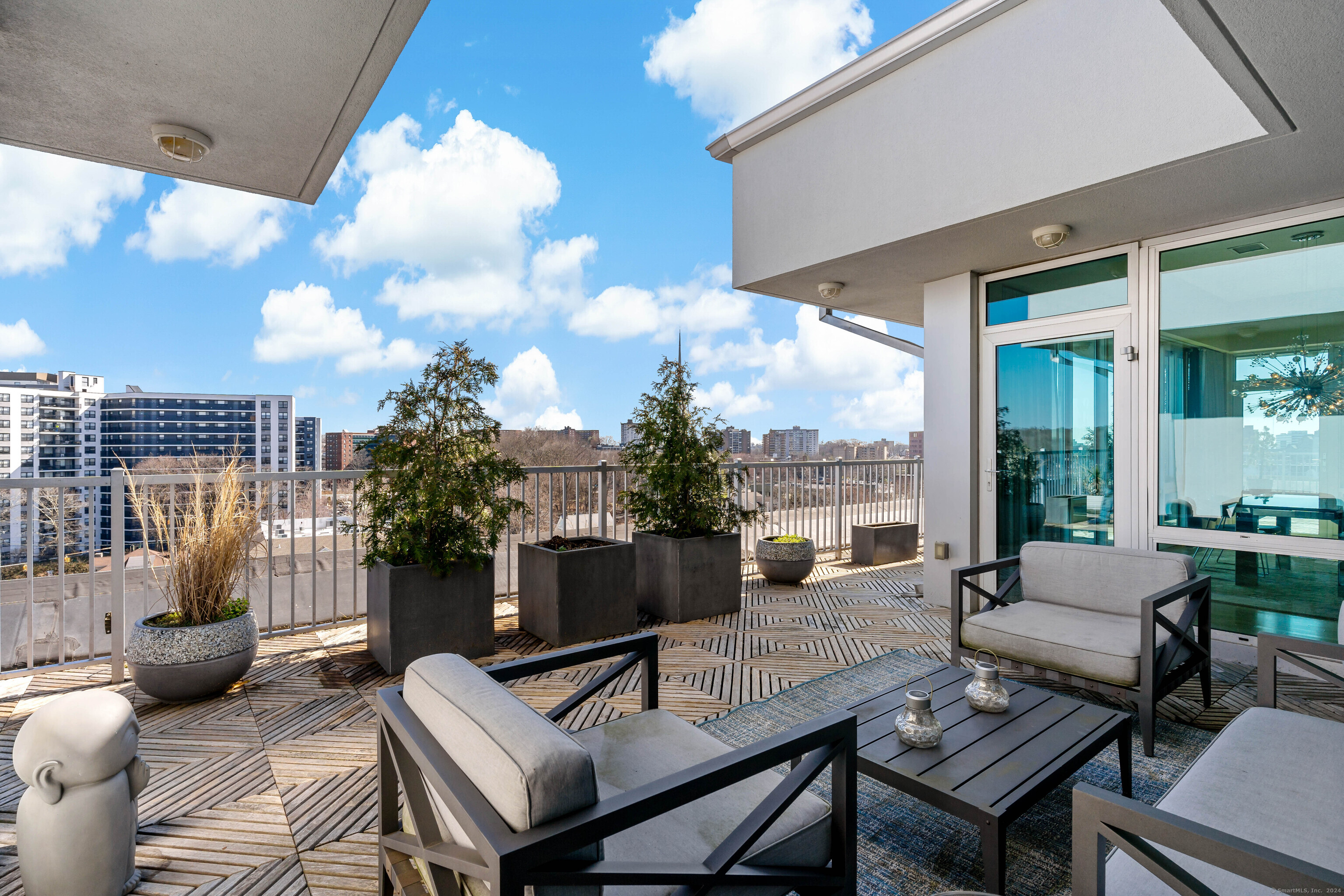 1515 Summer Street 802