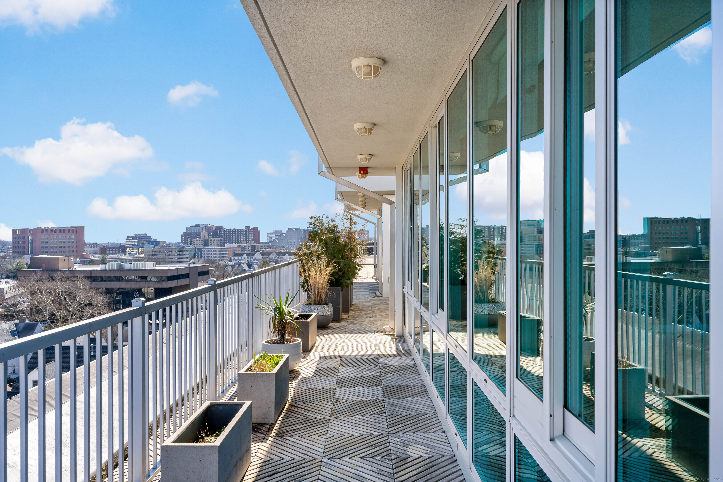 1515 Summer Street 802