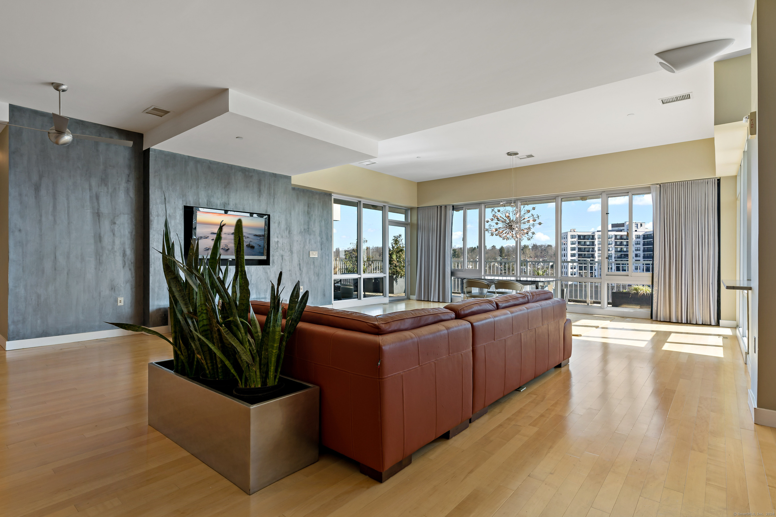 1515 Summer Street 802