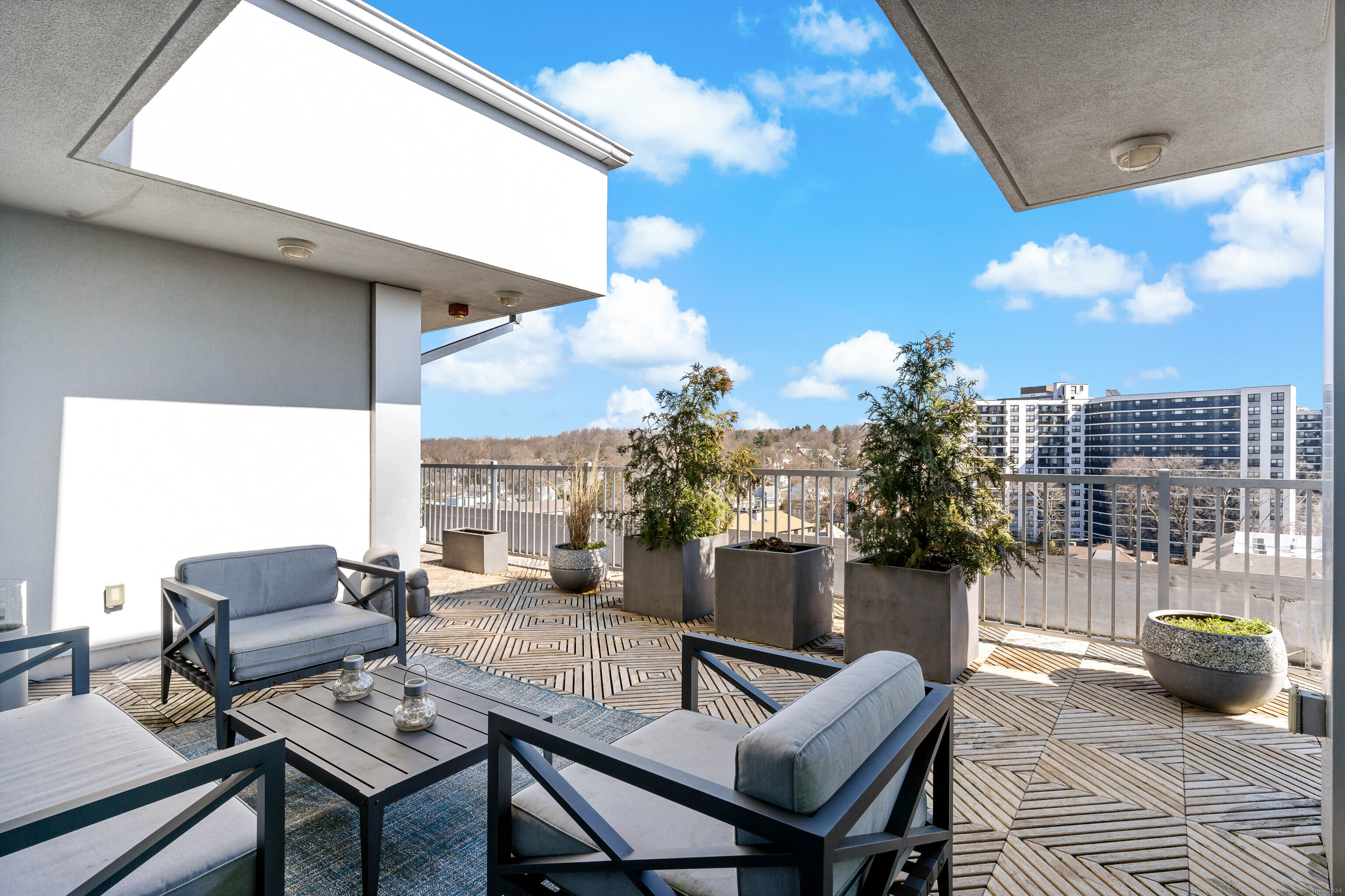 1515 Summer Street 802