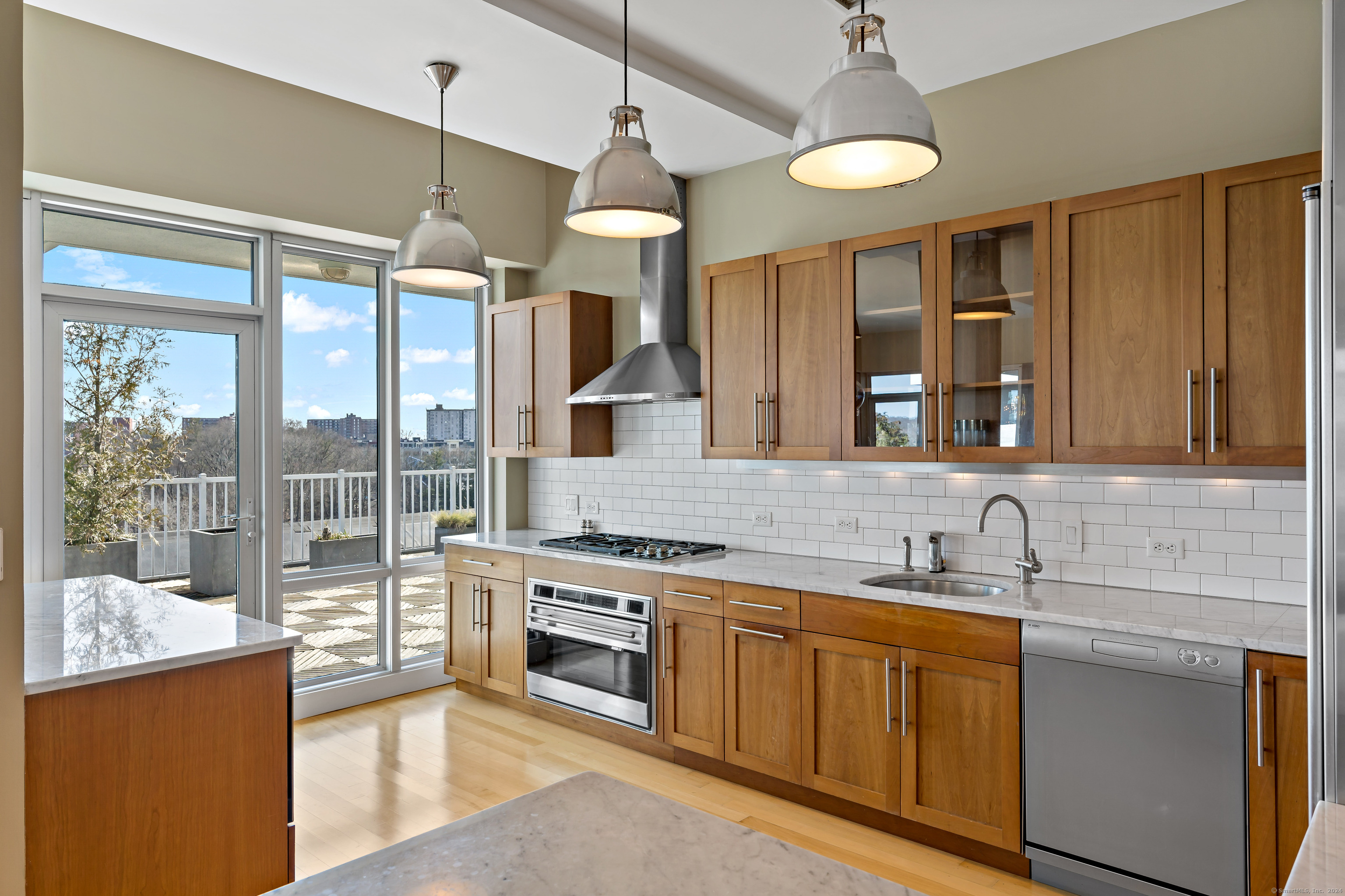 1515 Summer Street 802