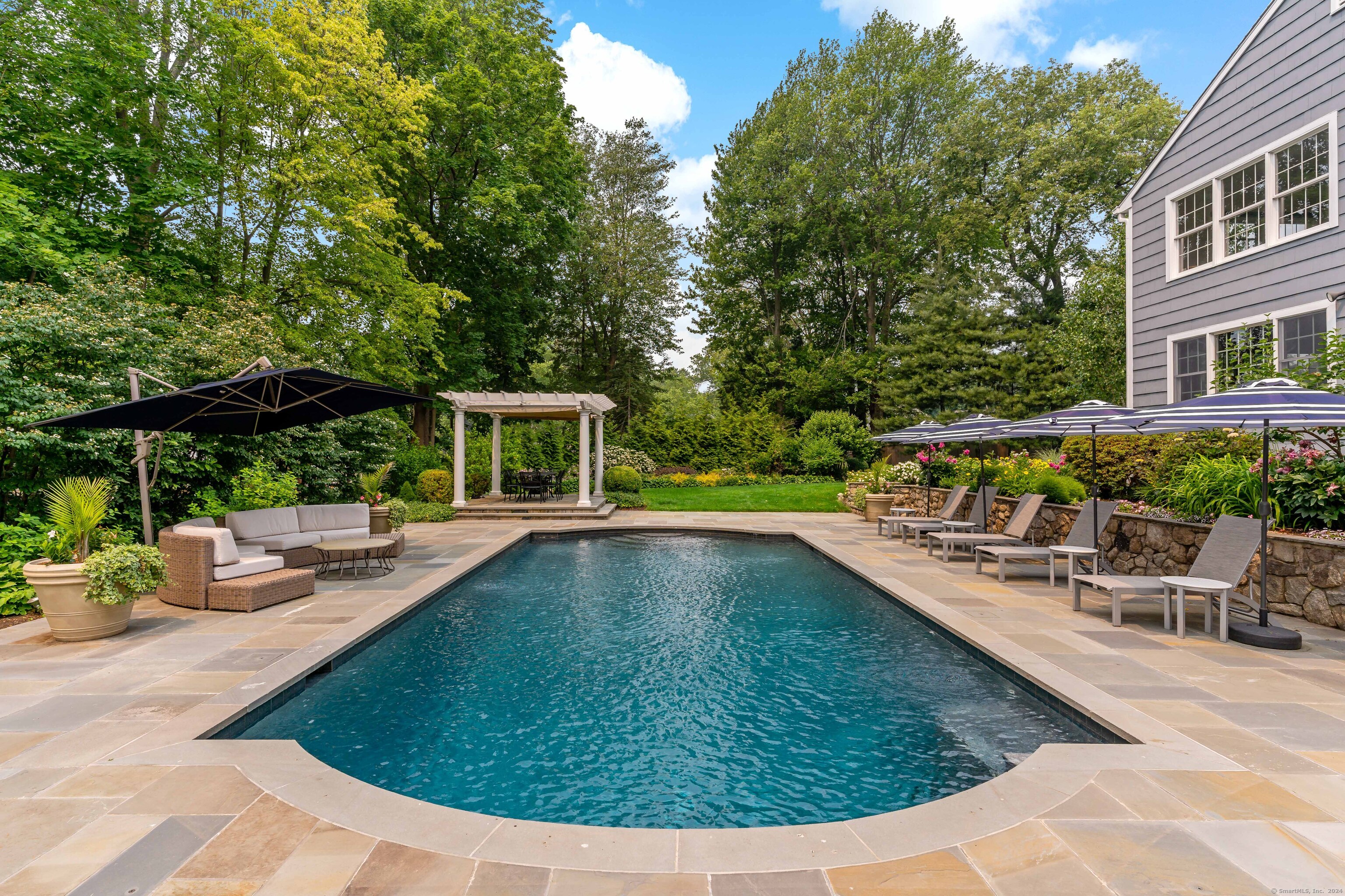 25 Wallacks Drive