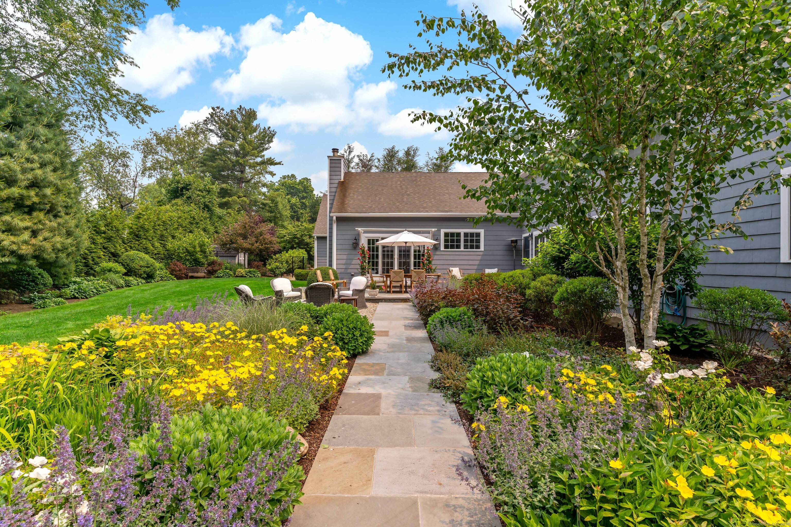 25 Wallacks Drive
