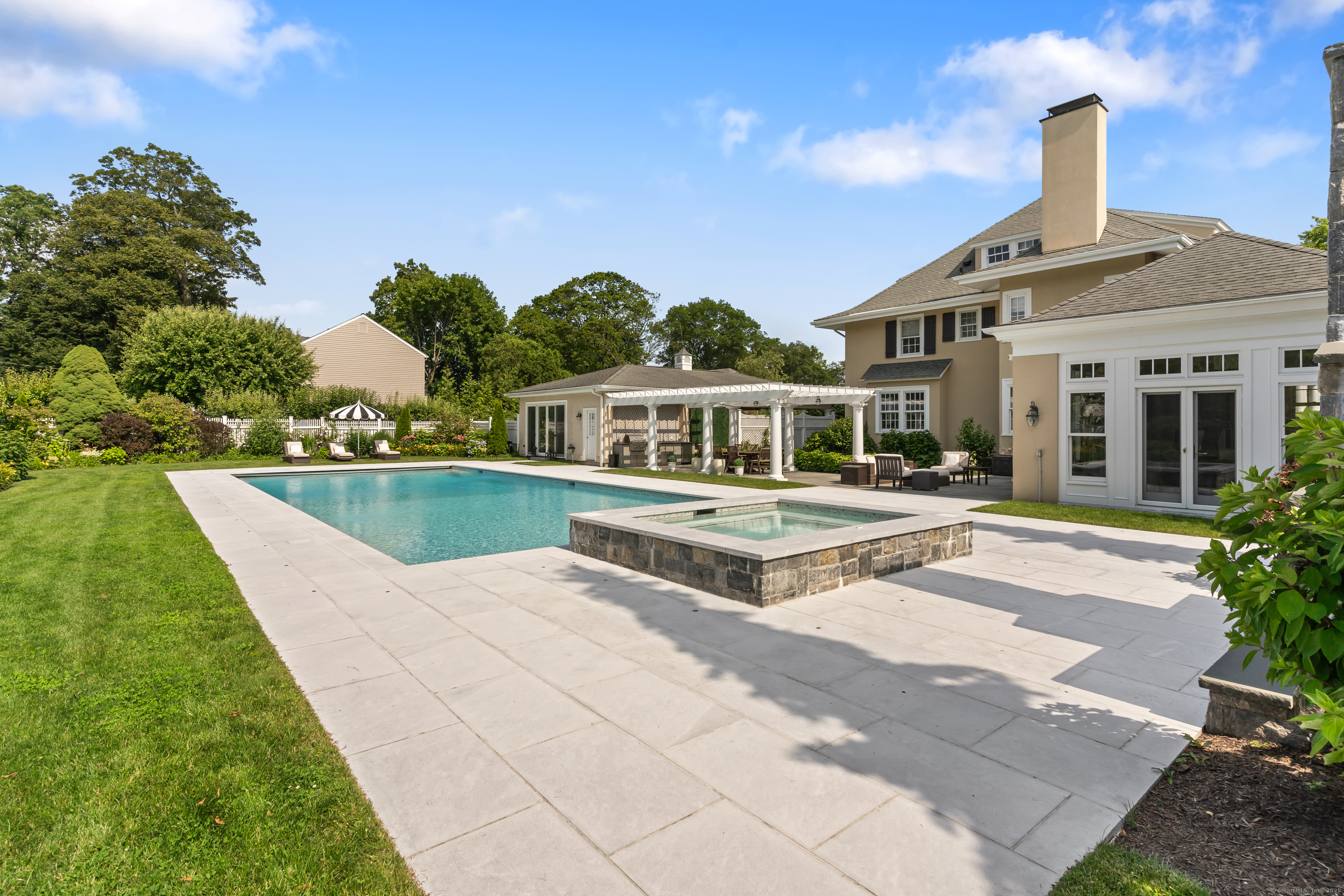 336 Ocean Drive West
