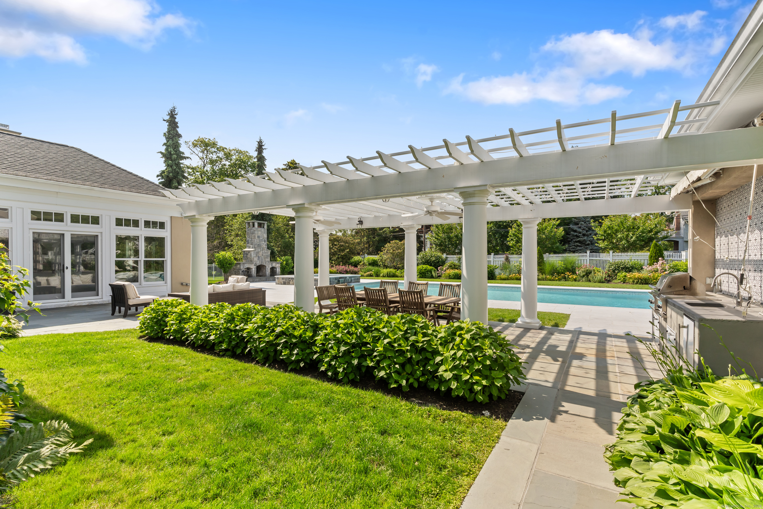 336 Ocean Drive West