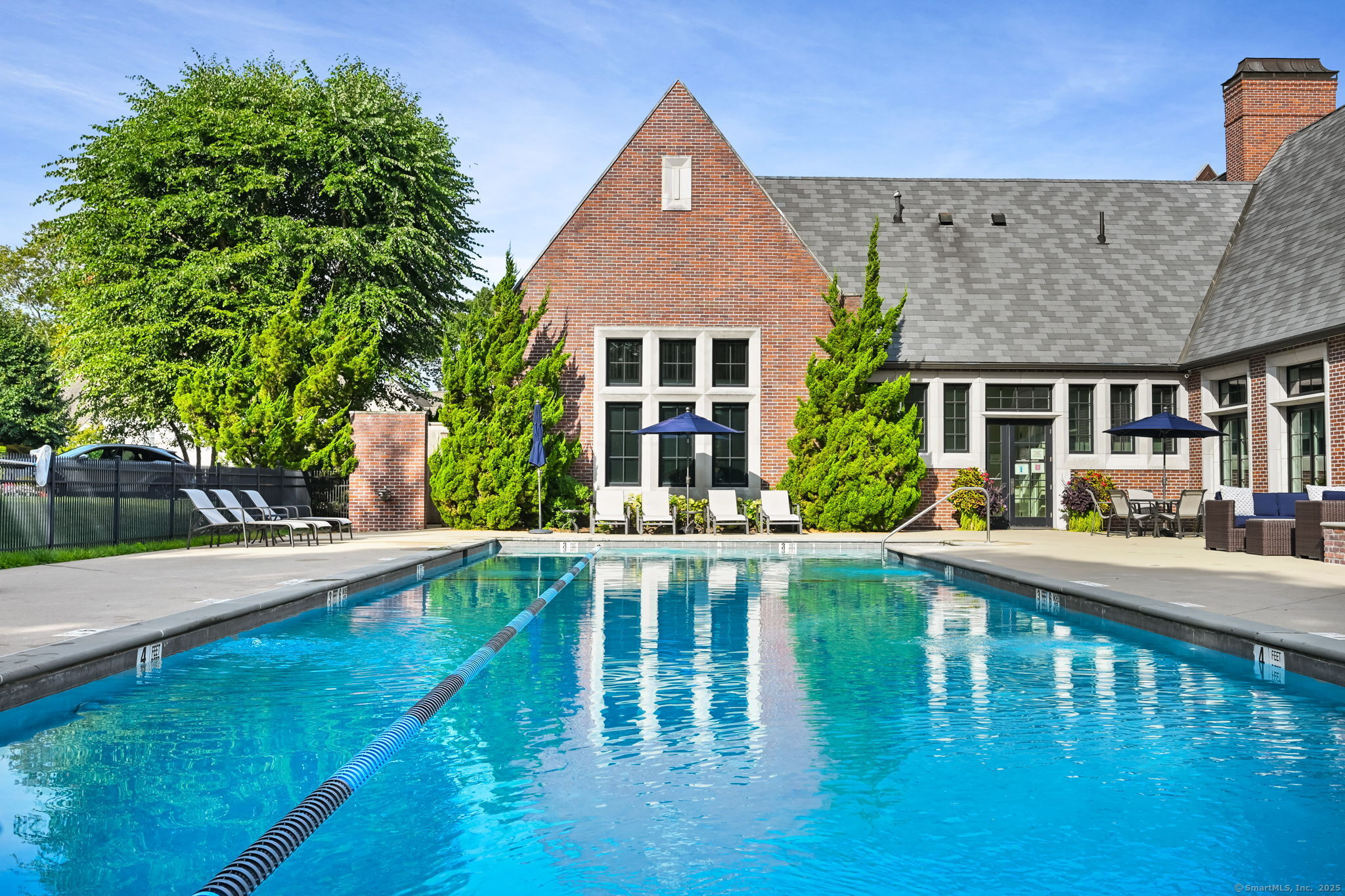 77 Havemeyer Lane 420